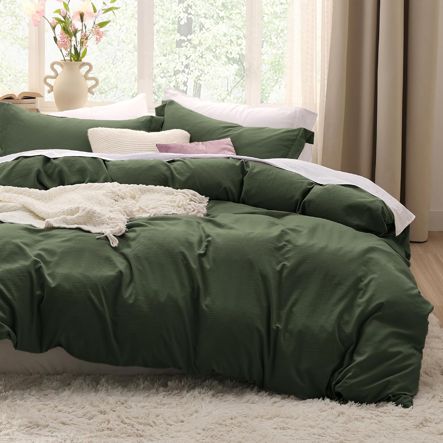 Bedsure Olive Green Duvet Cover Queen Size - 3 Pieces Prewashed Cotton-Like Polyester Extra Soft Bedding Set, Includes 1 Duvet Cover 90x90 Inches with Zipper Closure & 2 Pillow Shams, No Comforter
